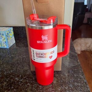 Stanley limited Sold Out Valentines edition ❤️💖💋